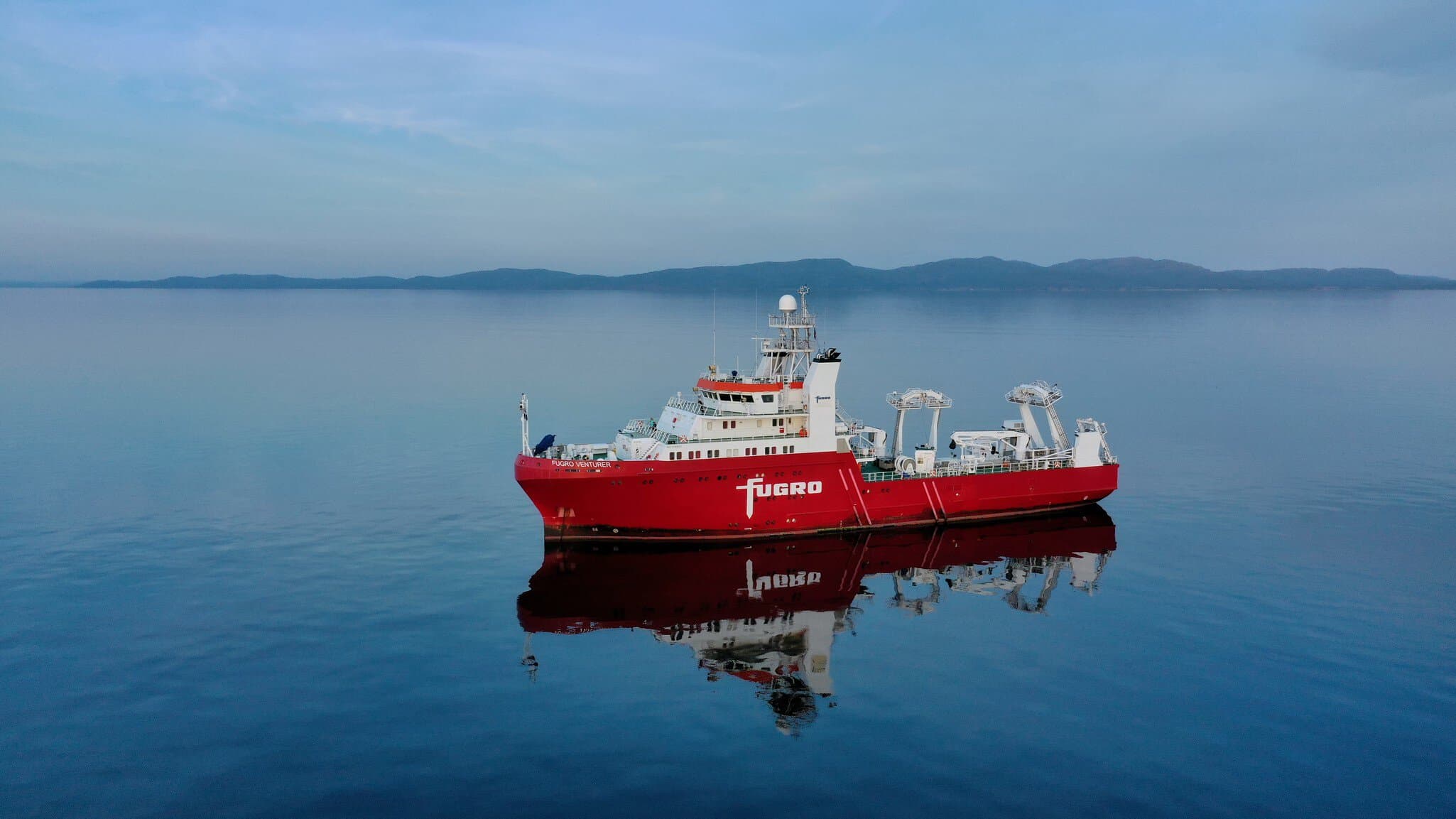 The Fugro Venturer is equipped with a comprehensive suite of geophysical and hydrographic survey equipment as standard, while a full range of options is available to support various environmental and geotechnical work scopes.